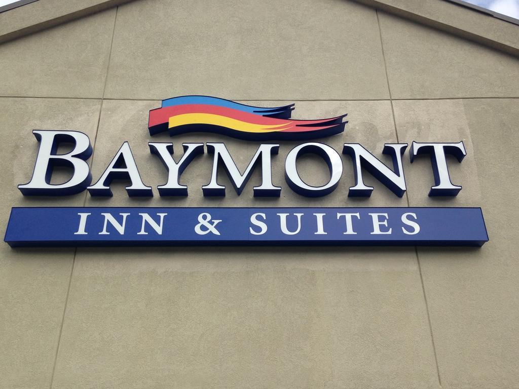 Отель Baymont By Wyndham Orangeburg North Экстерьер фото